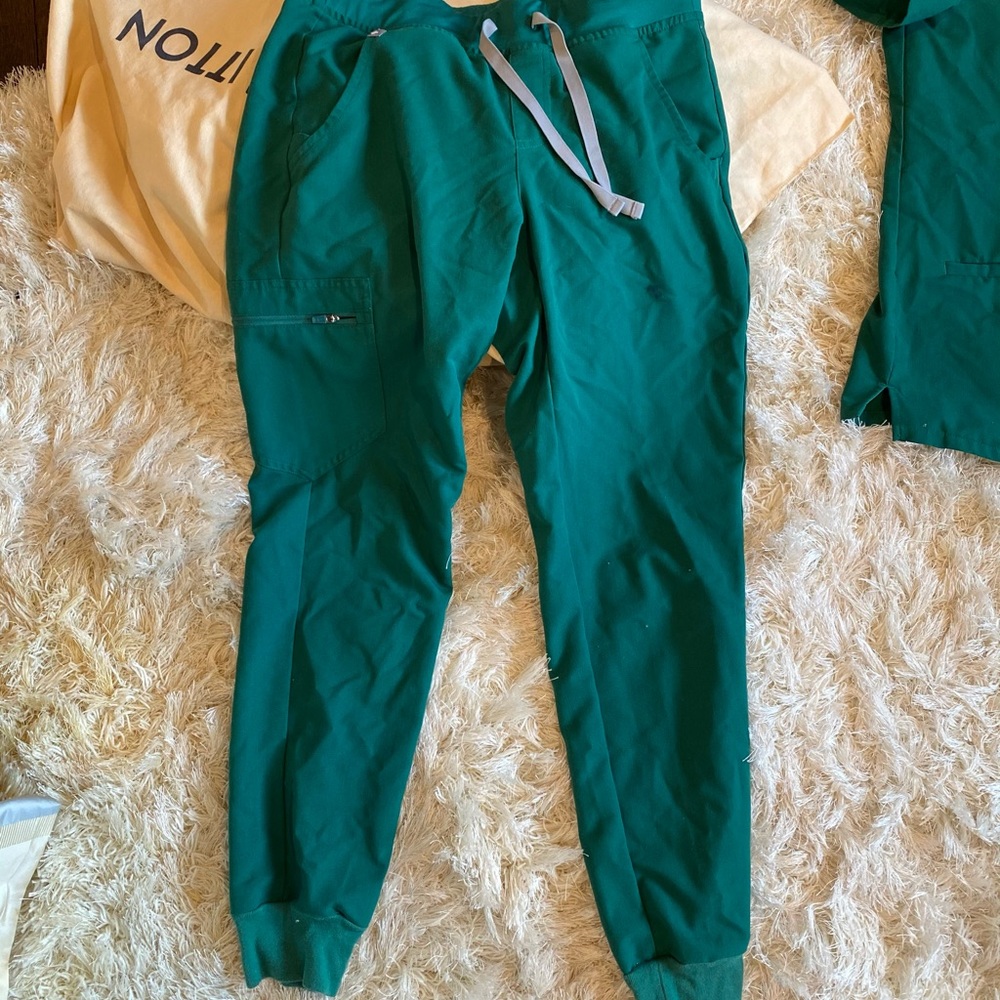 COPY - Hunter green figs joggers